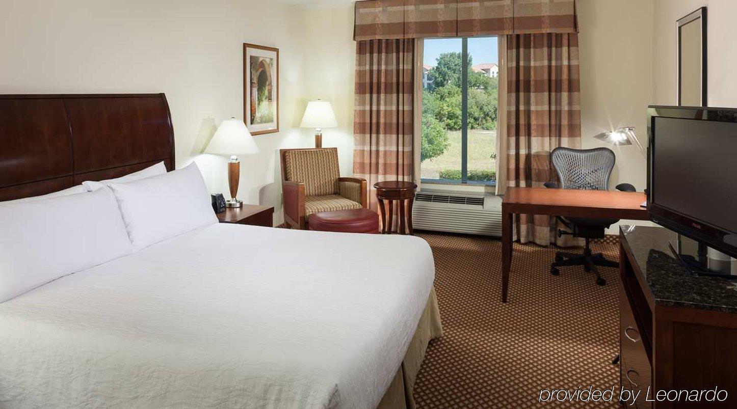 Hilton Garden Inn Frisco Exterior photo
